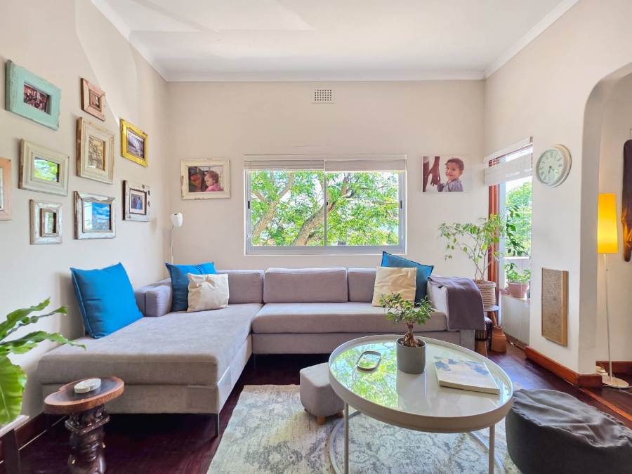 2 Bedroom Property for Sale in Vredehoek Western Cape